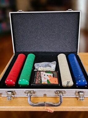 Poker Chip Set w/ Case Texas Hold’em Cards Dice Dealer Button